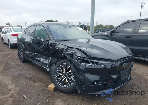 2024 Ford Mustang Mach-E Premium z USA, uszkodzony, nr VIN 3FMTK3R49RMA15391